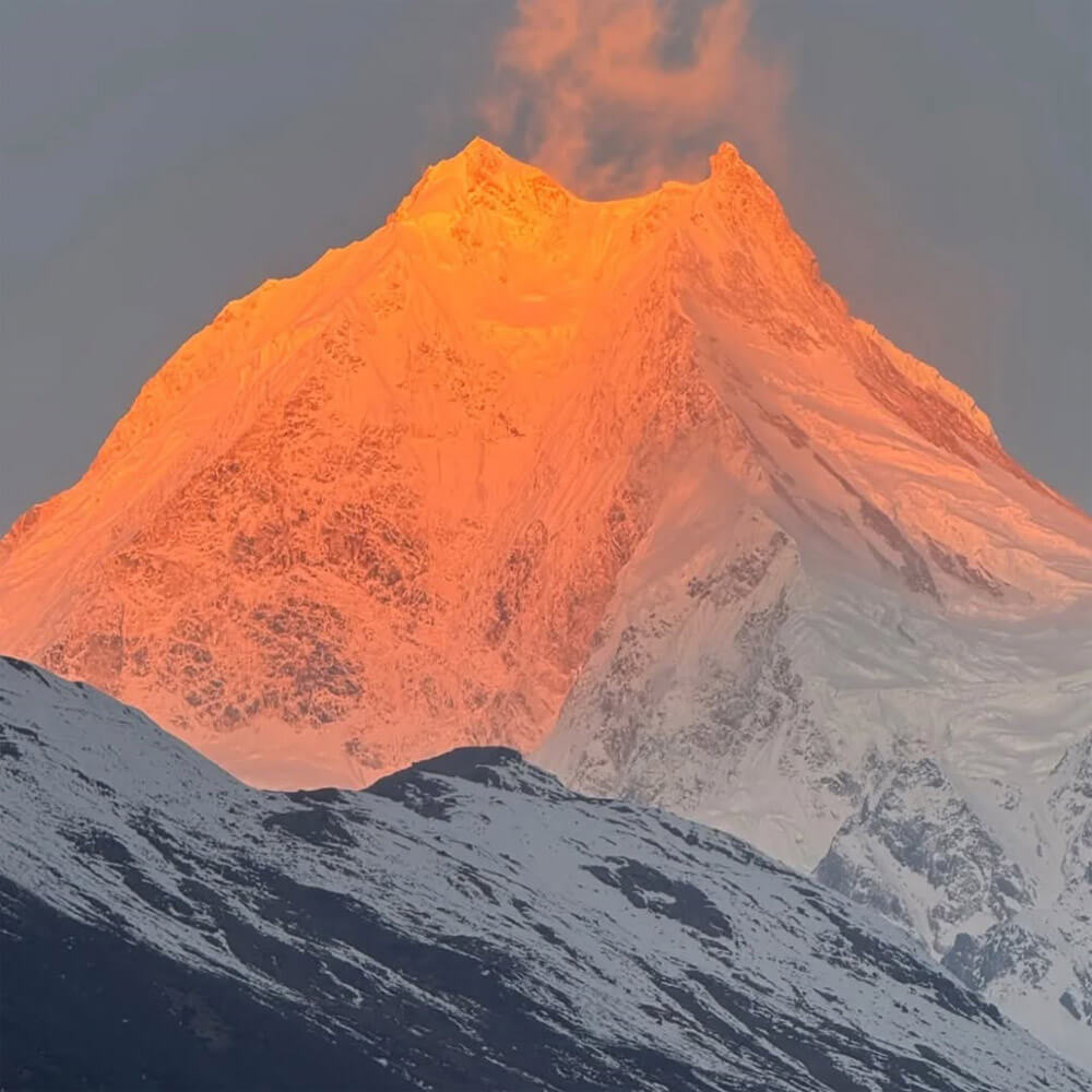 Best Time for Manaslu Circuit Trek